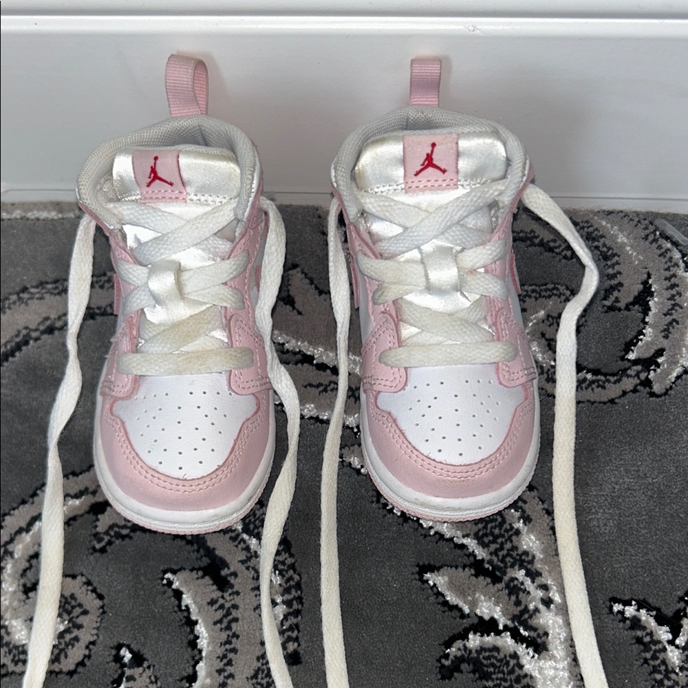 Jordan Toddlers' White and Light Pink High-Top Sneakers